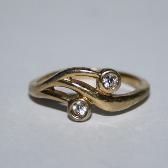Vintage Jewelry - Vintage gold CZ ring size 5